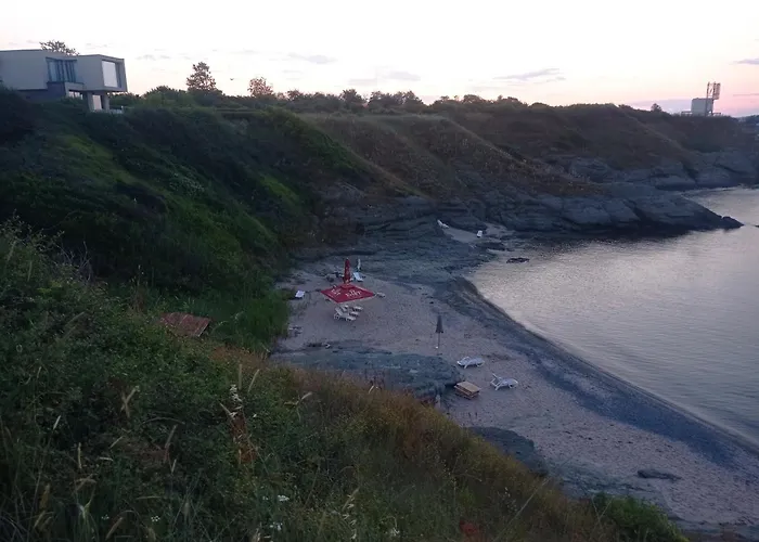 Family Lalov Egrek Lozenets